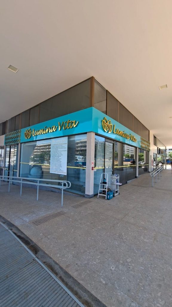 Fachada da clínica Lumina Vita em Brasília atendida pela Mix Suporte TV