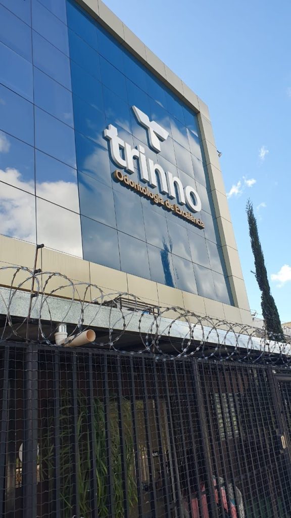 Fachada da clínica Trinno Odontologia de Excelência em Brasília
